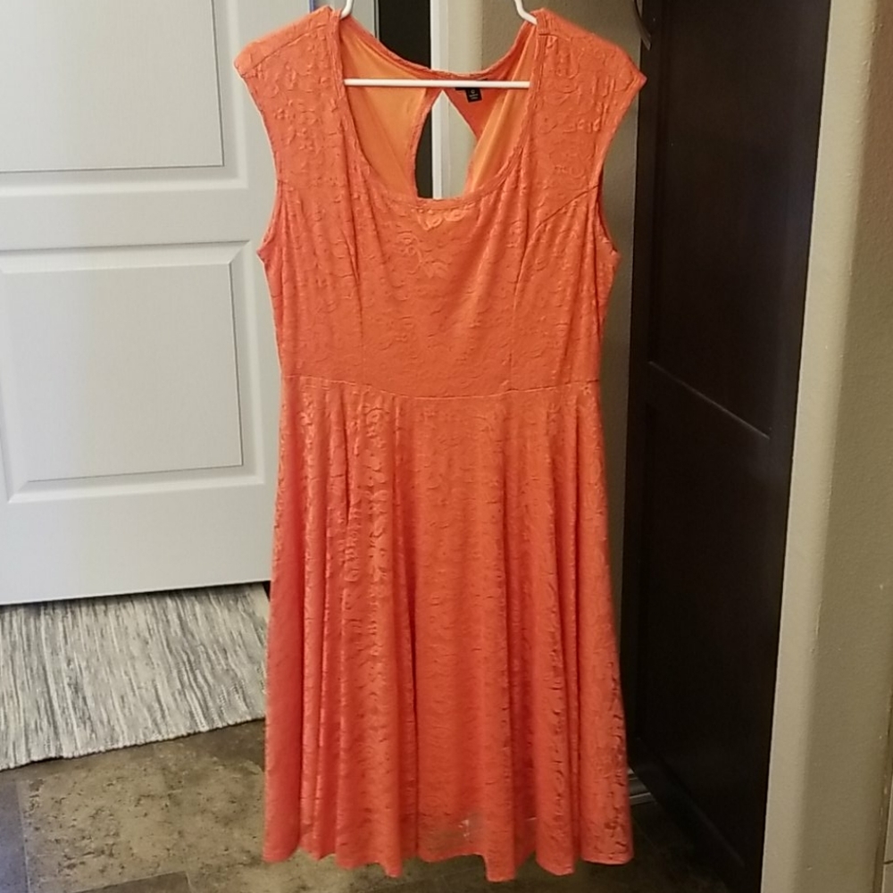 Torrid peach lace dress